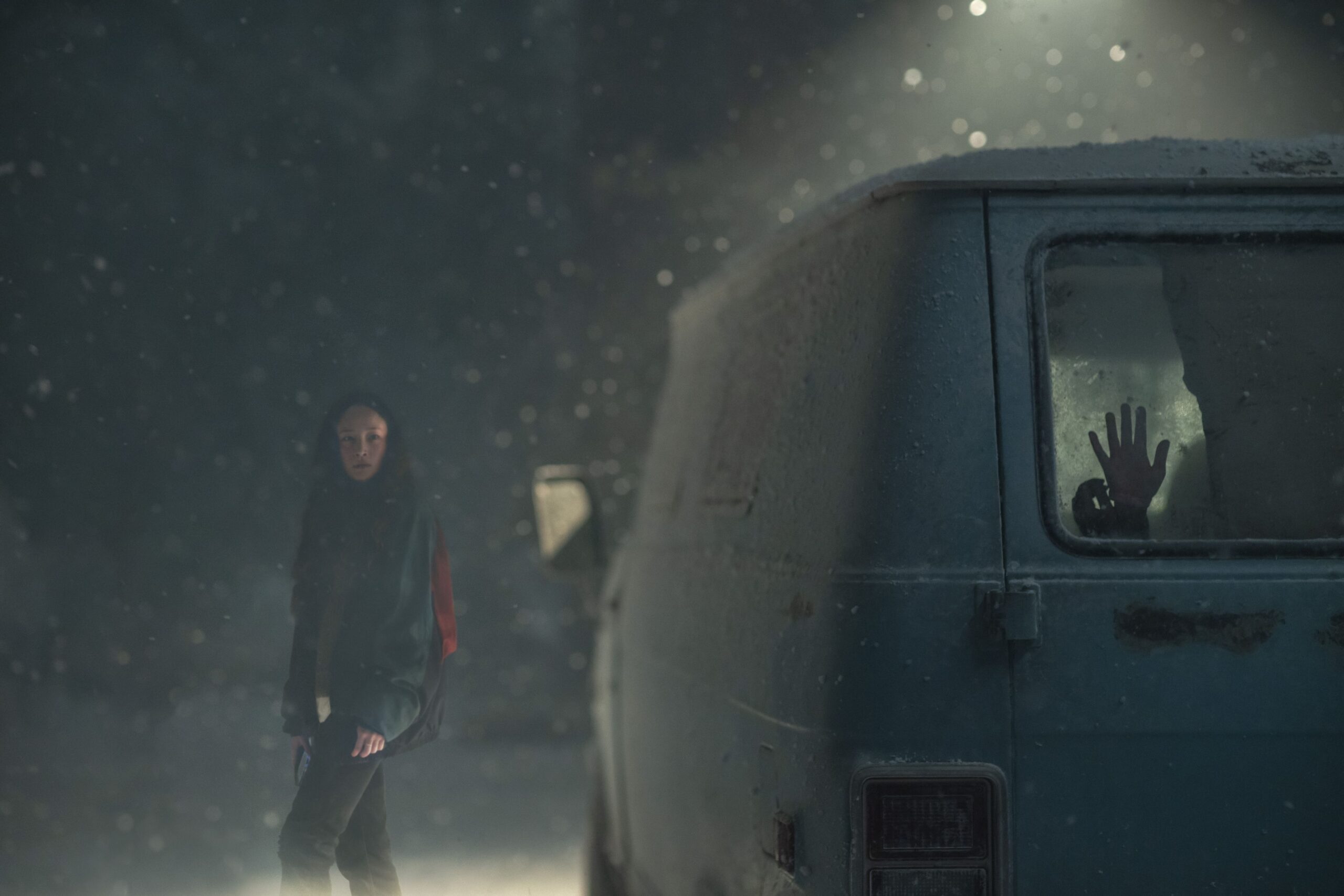 No Exit: Trailer, il poster e immagini del film di Damien Power